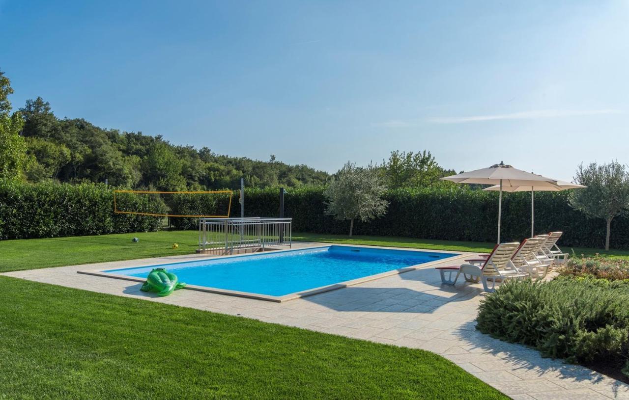 Spacious Villa Nikka With Beautiful Garden And Pool Ladici Buitenkant foto