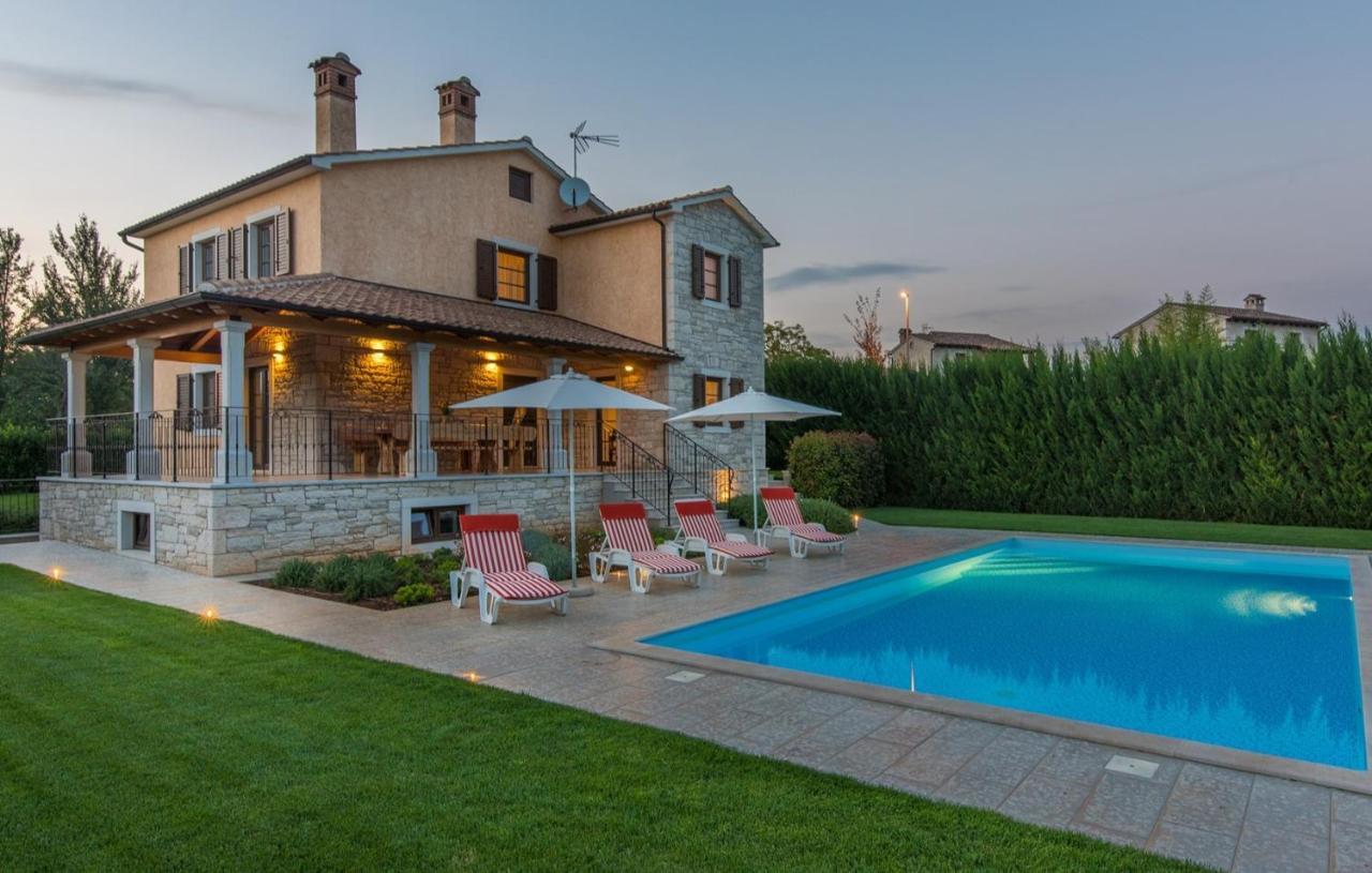 Spacious Villa Nikka With Beautiful Garden And Pool Ladici Buitenkant foto