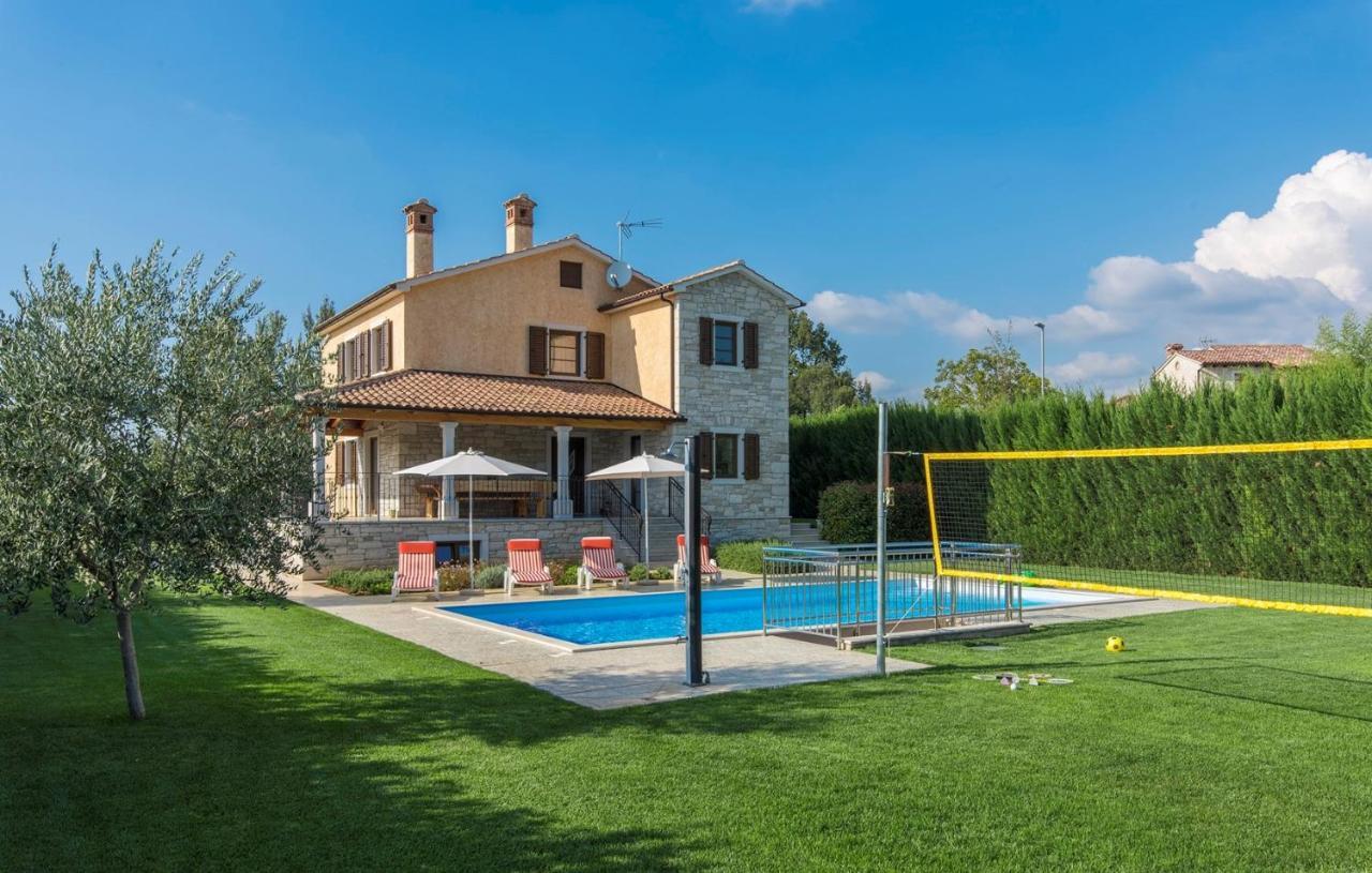 Spacious Villa Nikka With Beautiful Garden And Pool Ladici Buitenkant foto