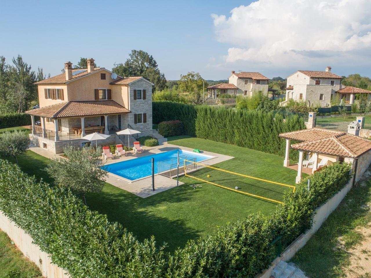 Spacious Villa Nikka With Beautiful Garden And Pool Ladici Buitenkant foto