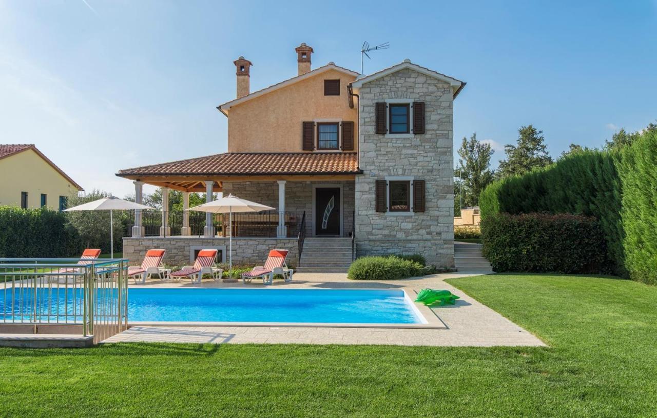 Spacious Villa Nikka With Beautiful Garden And Pool Ladici Buitenkant foto