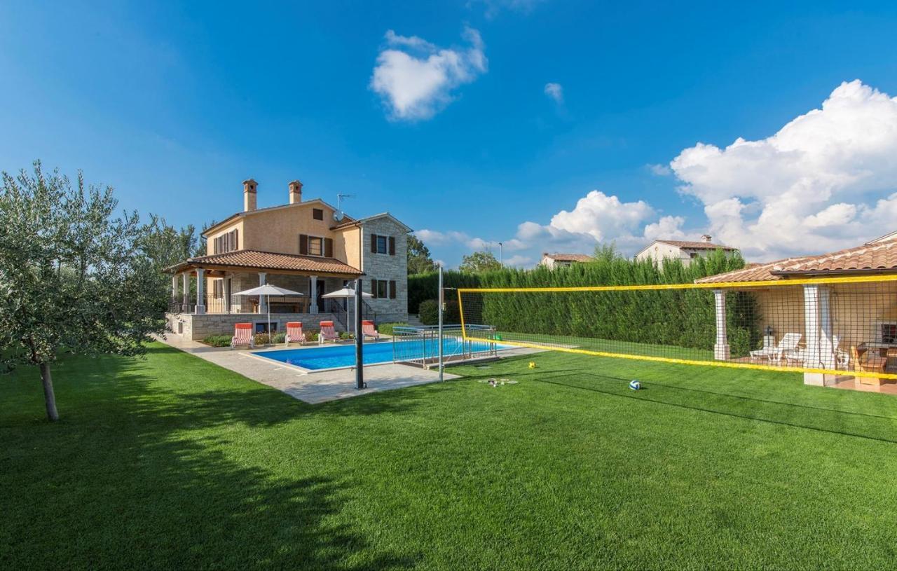 Spacious Villa Nikka With Beautiful Garden And Pool Ladici Buitenkant foto