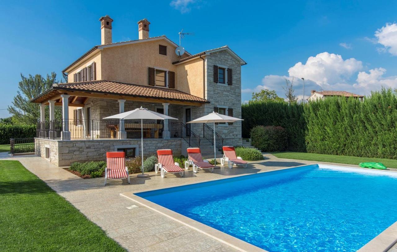 Spacious Villa Nikka With Beautiful Garden And Pool Ladici Buitenkant foto