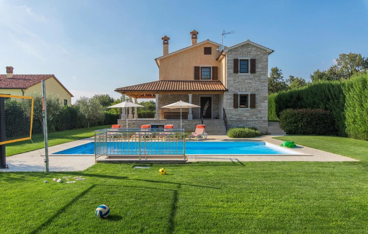 Spacious Villa Nikka With Beautiful Garden And Pool Ladici Buitenkant foto